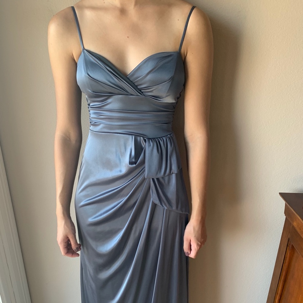 Dress - Picture 2 of 4